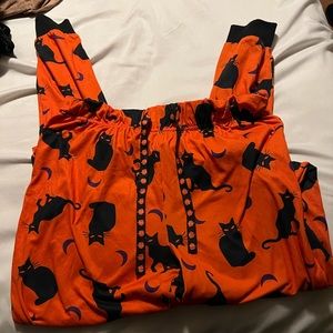 Halloween pajama pants. Black cats and moons